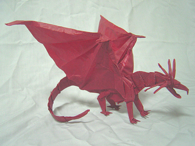 エンシェント・ドラゴンの完成: 折り紙の叫ぶ夜