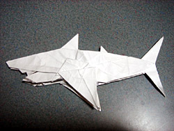 サメ の生成過程 折り紙の叫ぶ夜